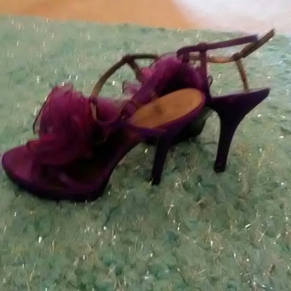 Shoes - Picture 3 of 3